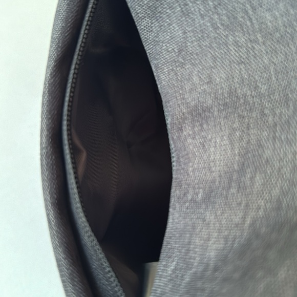 NEW FITKICKS Latitude Active Lifestyle Sling Bag Backpack - Black Color - Picture 7 of 12